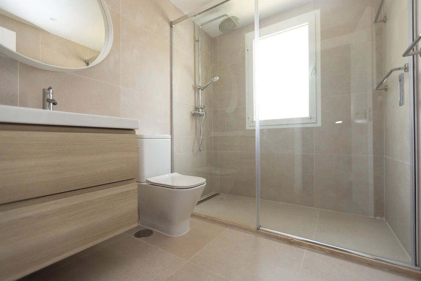 WhatsApp Image 2025-12-04 at 18.22.10 (1)